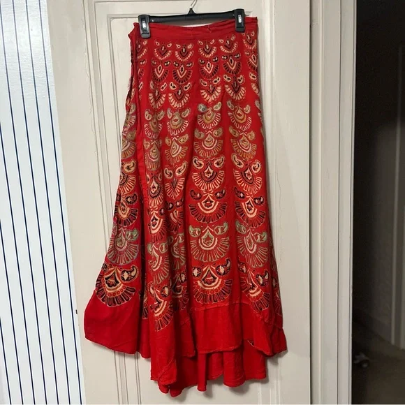 Indian Hand Printed Red Skirt - Picture 1 of 4